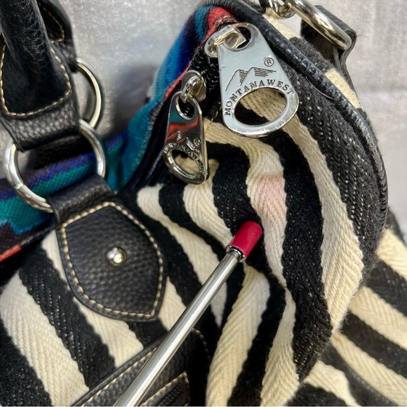 Montana West Weekender Aztec and Striped Canvas Boho Bag - Picture 10 of 10